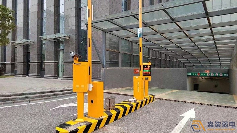 停車場地感線圈防砸系統多少錢一套？