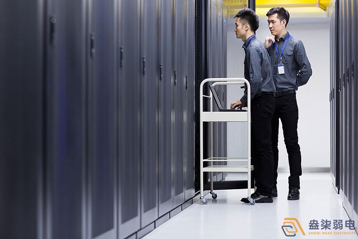 機房維護有多重要？看完就懂