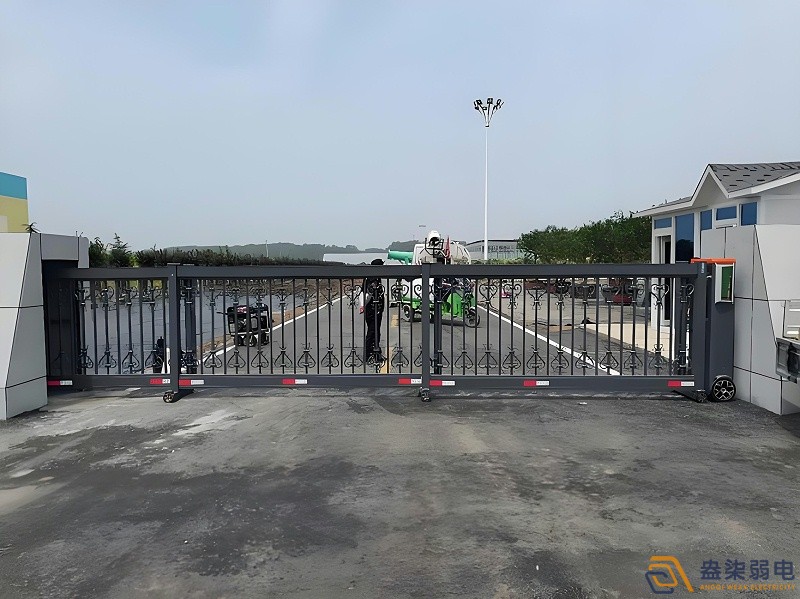 工廠大門優(yōu)選—段滑門優(yōu)勢多